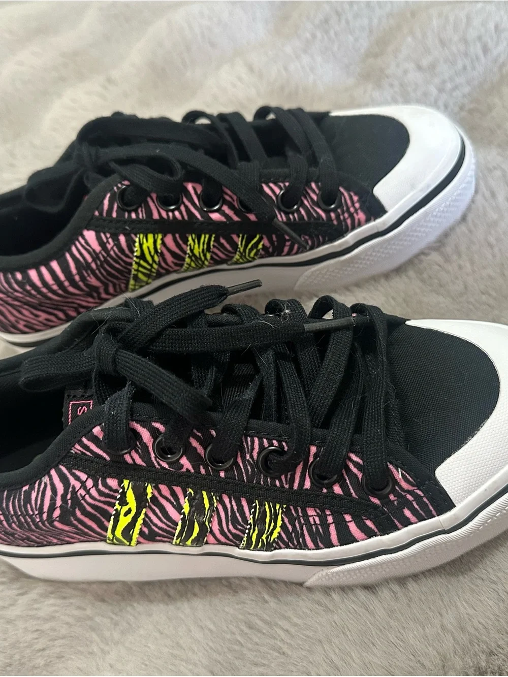 Adidas Women’s Nizza Platform Shoes Size 7.5